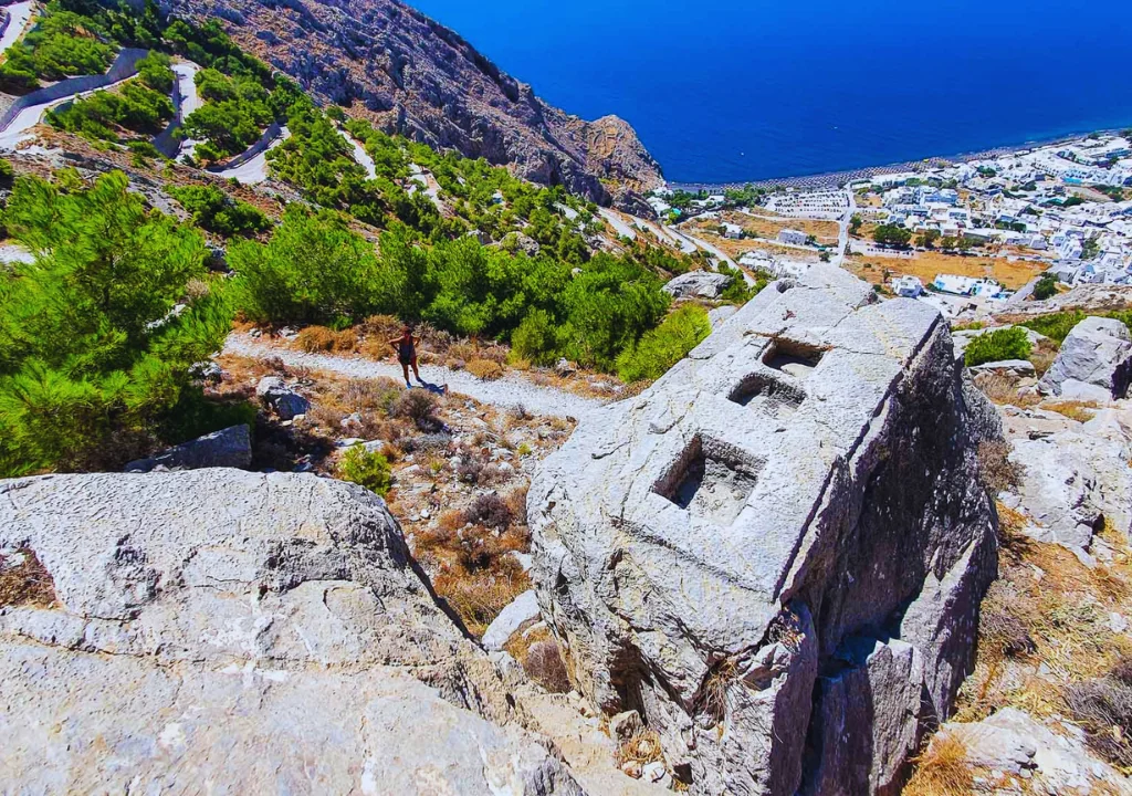 kamari thira