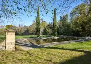 chateau de la calade aix en provence jardin